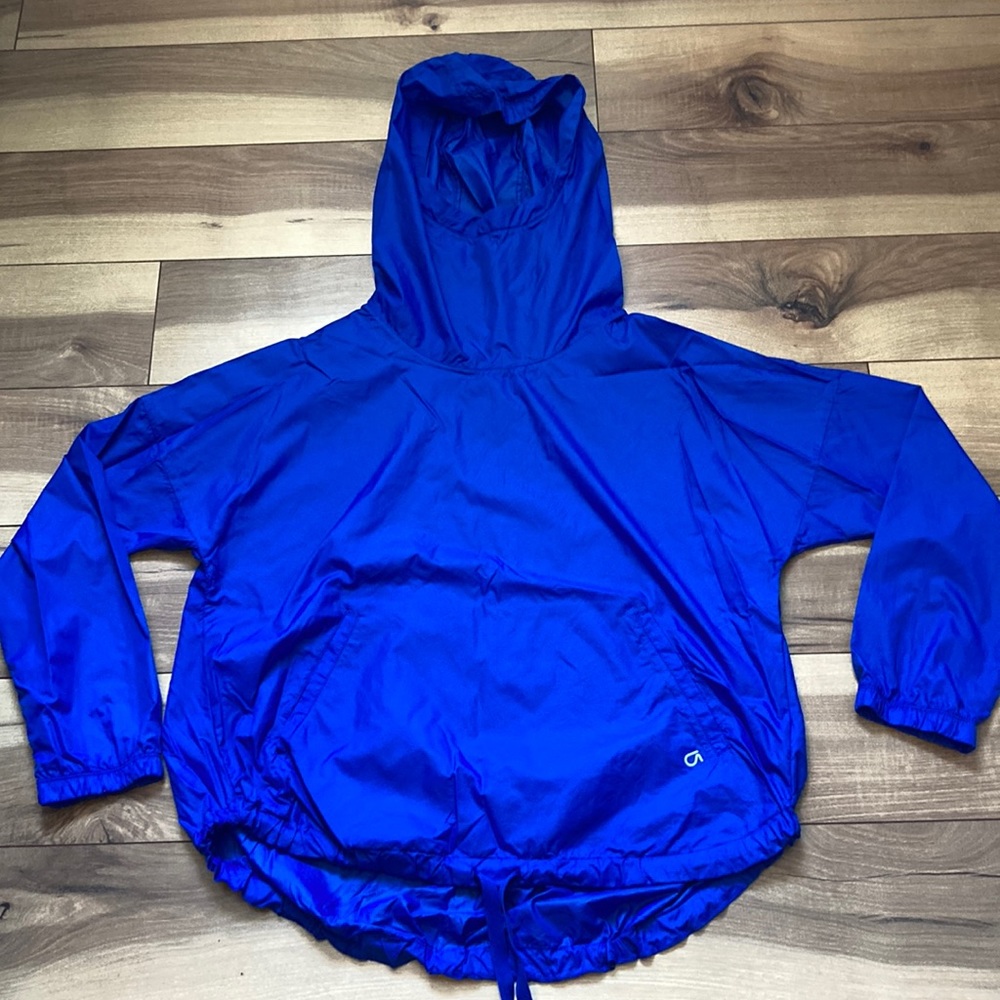 GapFit pullover rain hoodie. Size S